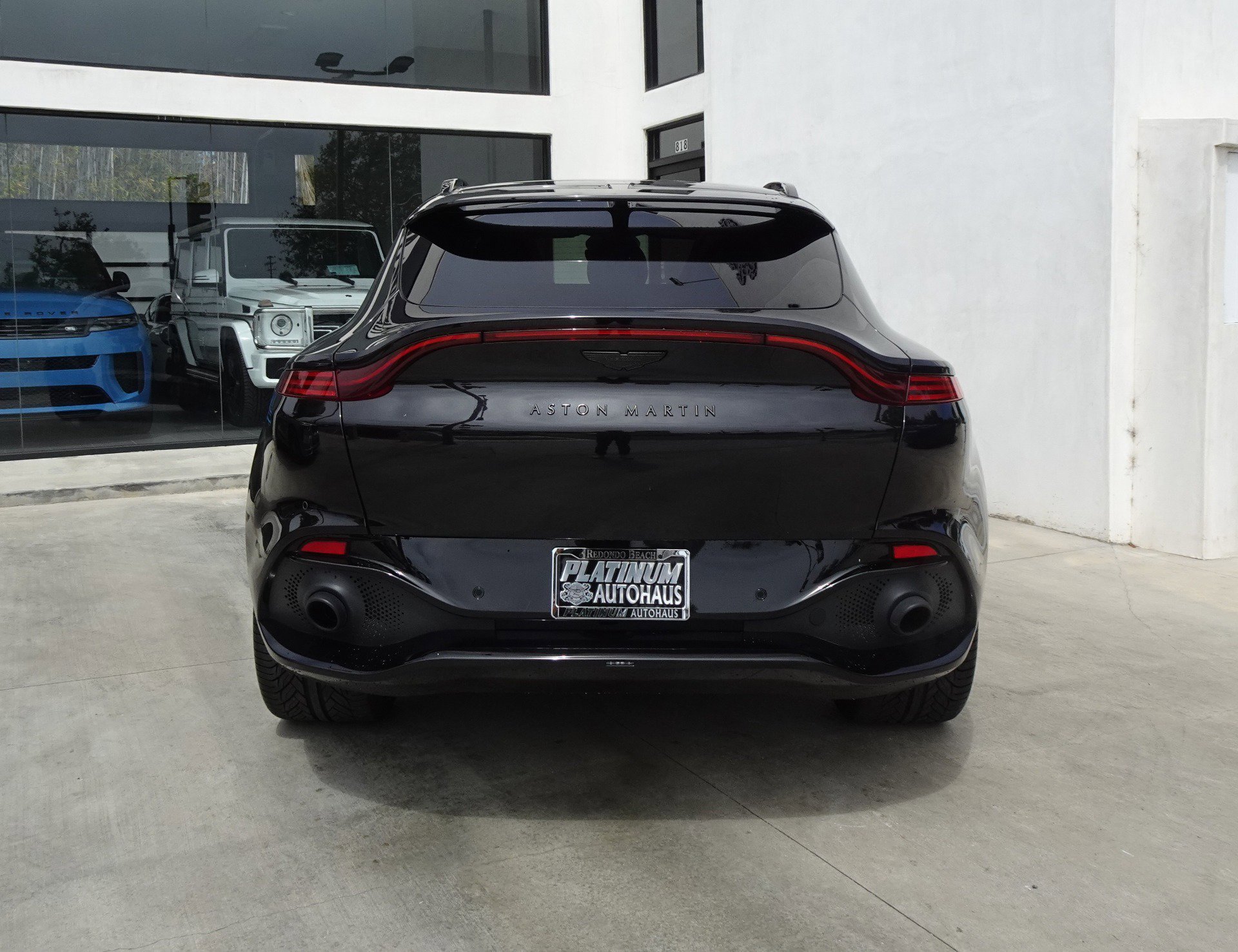 Used 2022 Aston Martin DBX AWD/4WD image 5