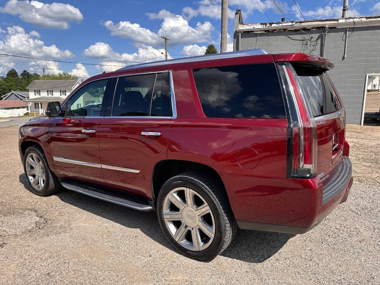 Used 2017 Cadillac Escalade Luxury AWD/4WD image 6