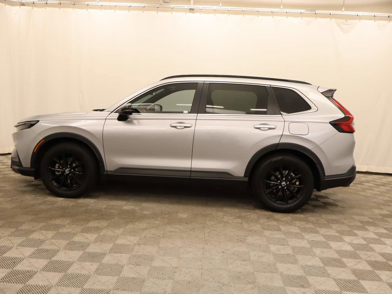 Used 2025 Honda CR-V Sport image 2