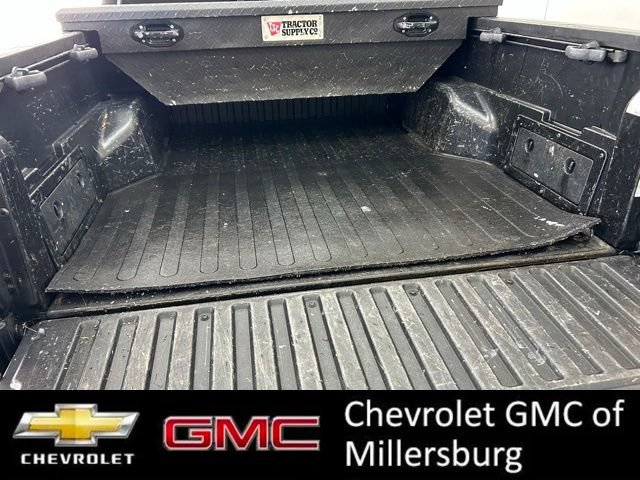 Used 2017 Toyota Tacoma SR5 w/ Tow Package AWD/4WD image 9
