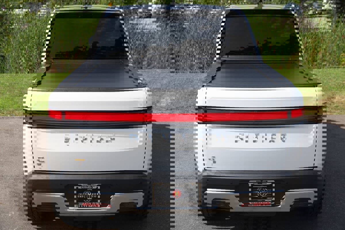 Used 2022 Rivian R1T Adventure image 68