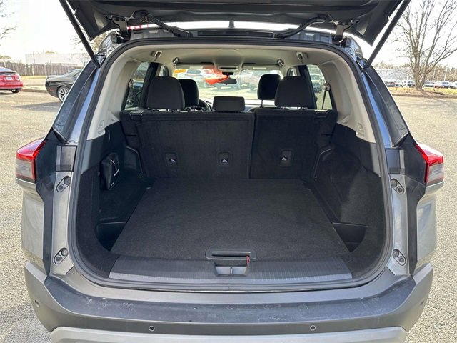 Used 2023 Nissan Rogue S image 14