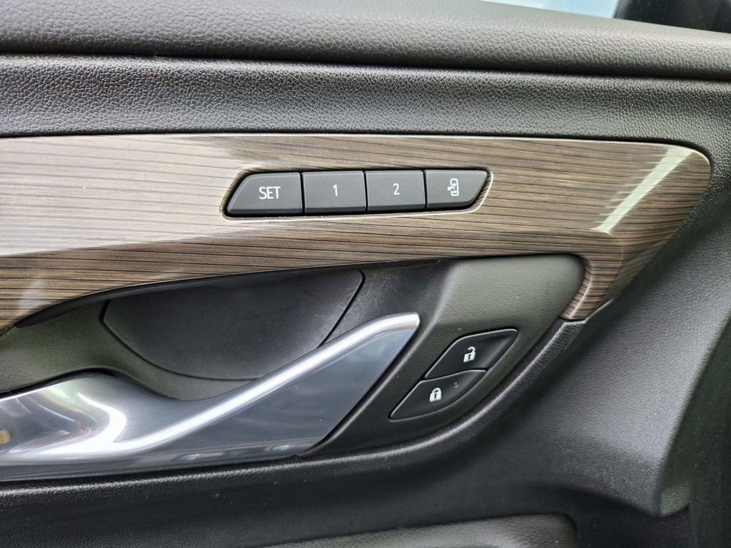 Used 2024 GMC Terrain Denali w/ Denali Premium Package image 36