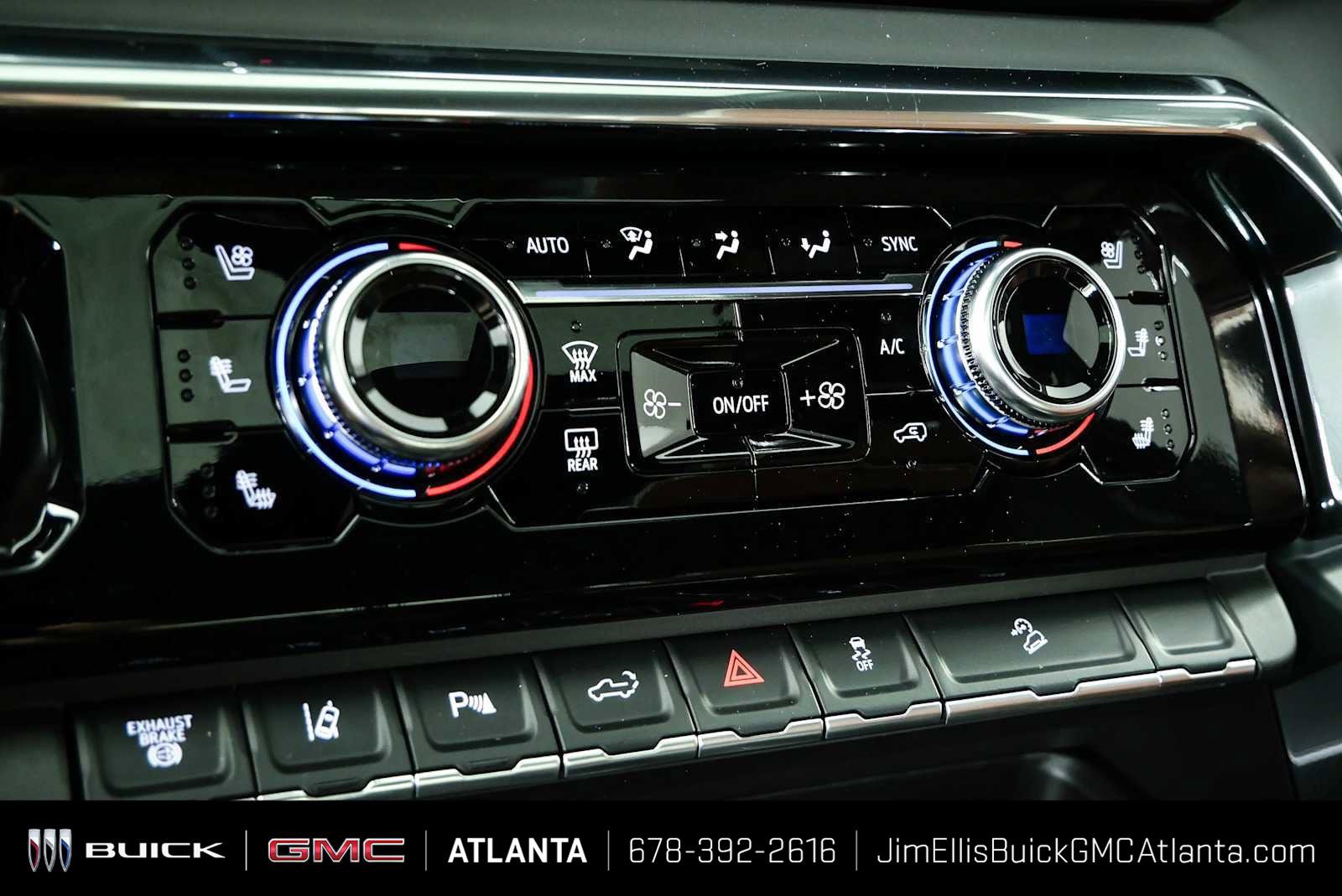 New 2026 GMC Sierra 2500 Denali Ultimate AWD/4WD image 18
