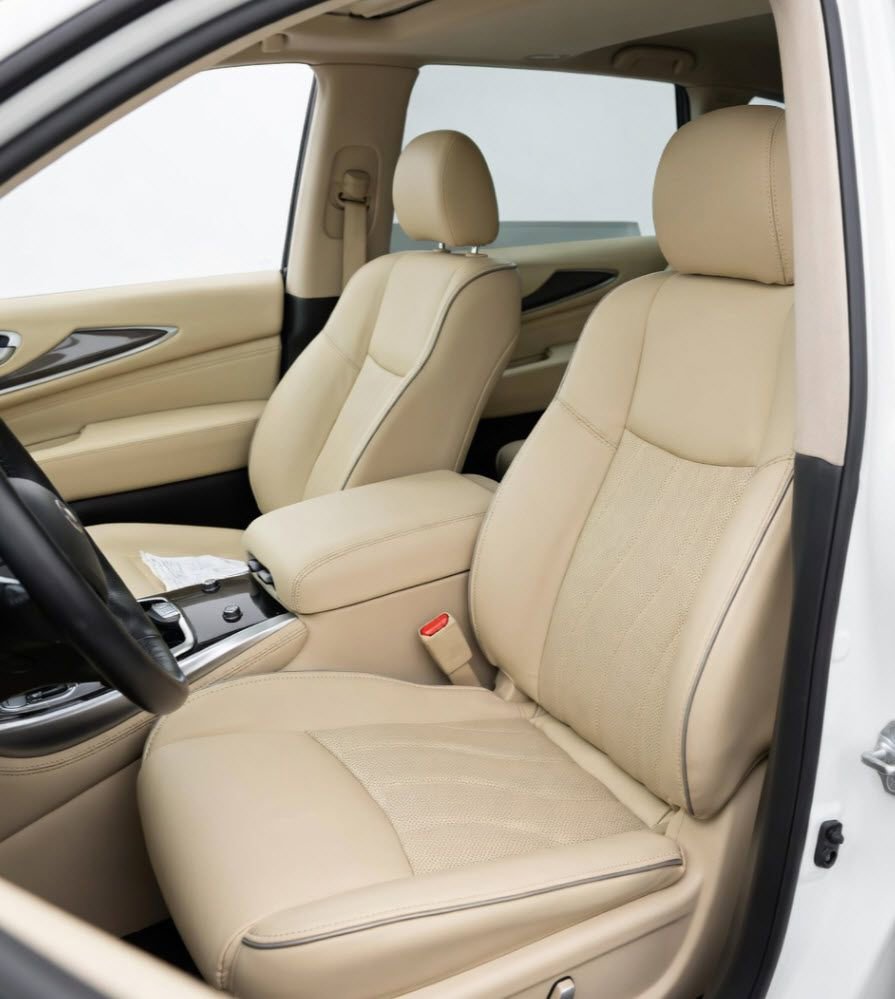 Used 2019 INFINITI QX60 Luxe w/ Essential Package image 4