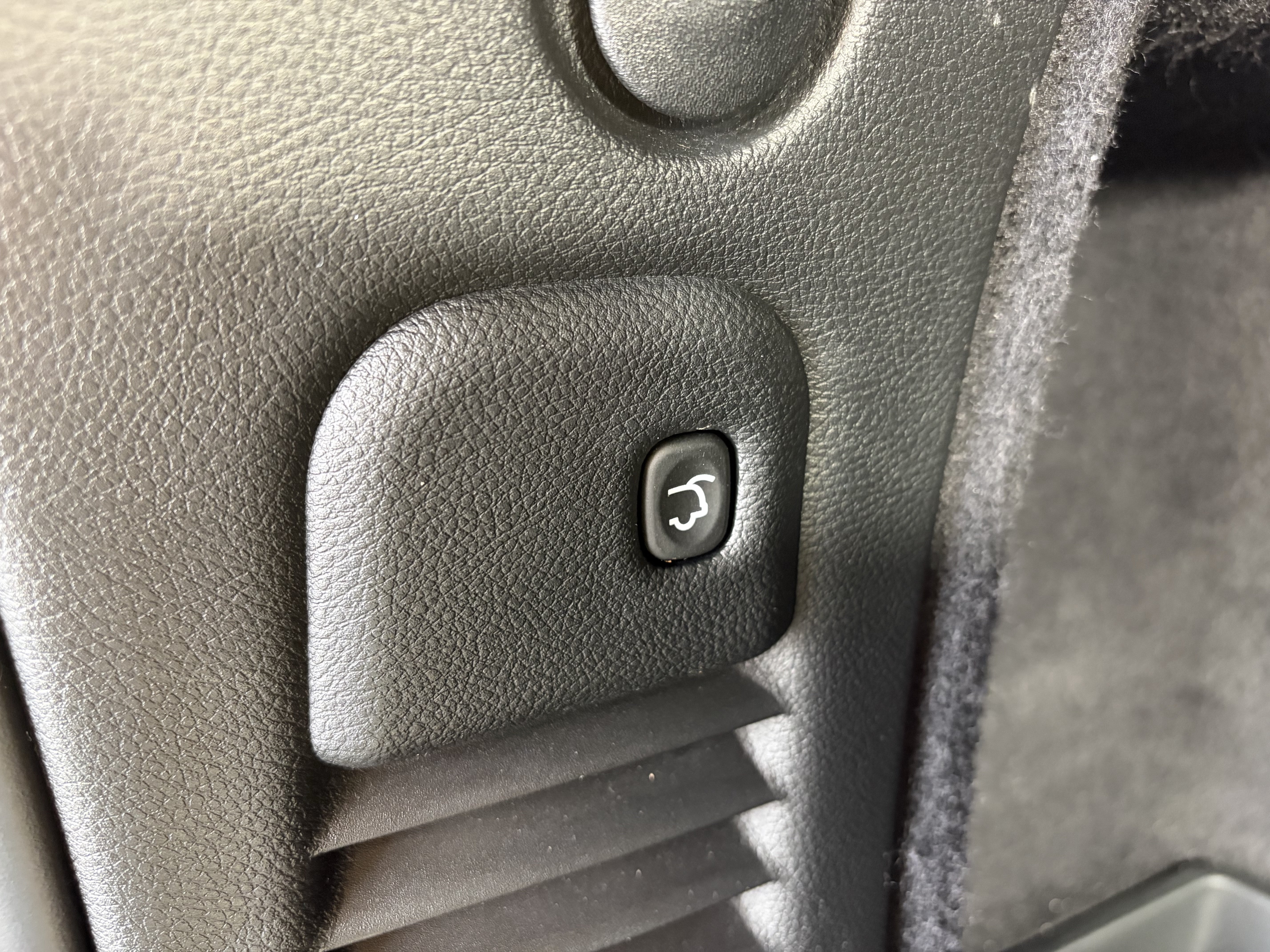 Used 2024 Dodge Durango SRT AWD/4WD image 16