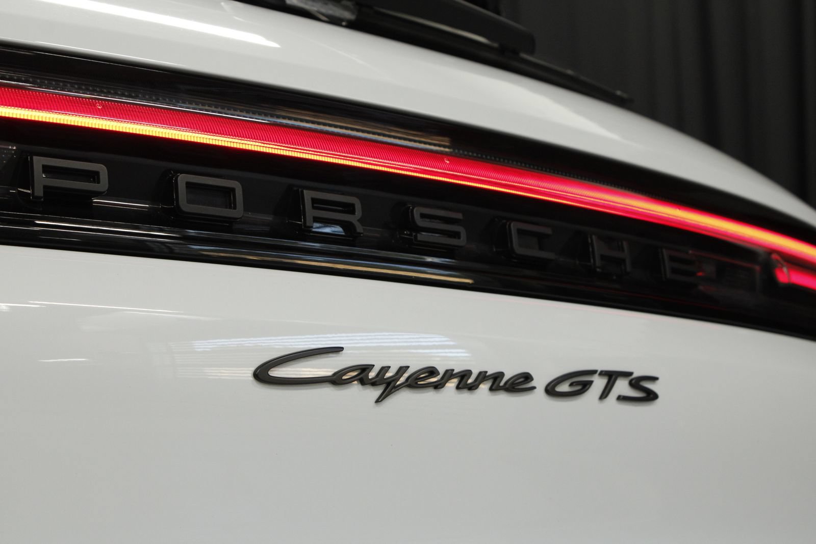 Certified 2025 Porsche Cayenne GTS AWD/4WD image 24
