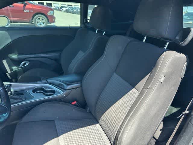 Used 2022 Dodge Challenger R/T RWD image 3