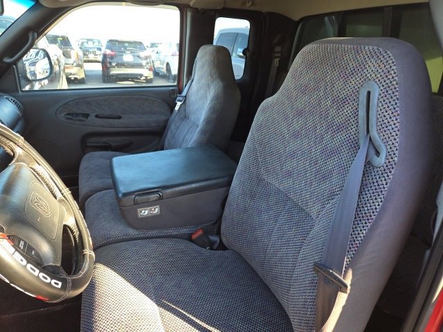 Used 2000 Dodge Ram 1500 Truck SLT image 9