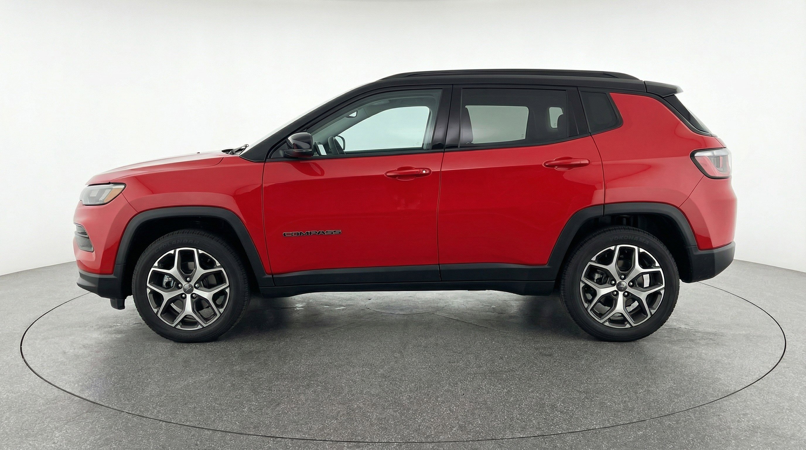 Used 2025 Jeep Compass Limited AWD/4WD image 5