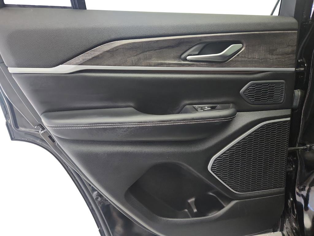 Used 2023 Jeep Grand Cherokee 4WD 4xe image 26