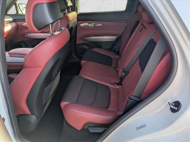 Used 2022 Genesis GV70 2.5T w/ Sport Prestige Package AWD/4WD image 17