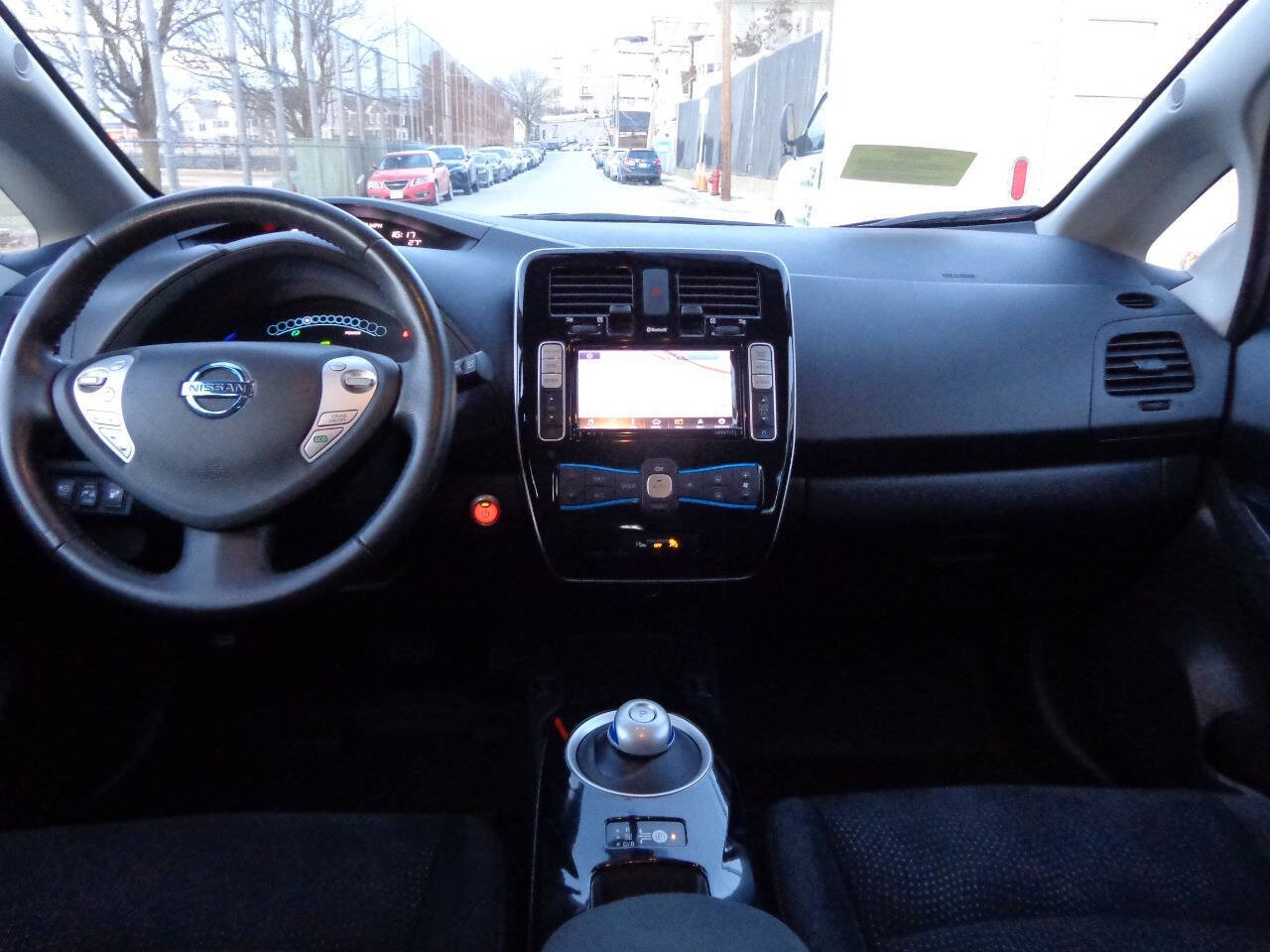 Used 2017 Nissan Leaf SV image 26