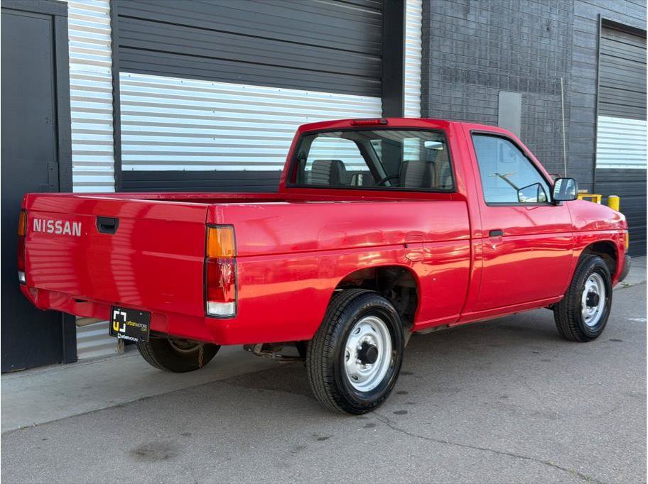 Used 1995 Nissan Pickup 2WD Regular Cab image 9