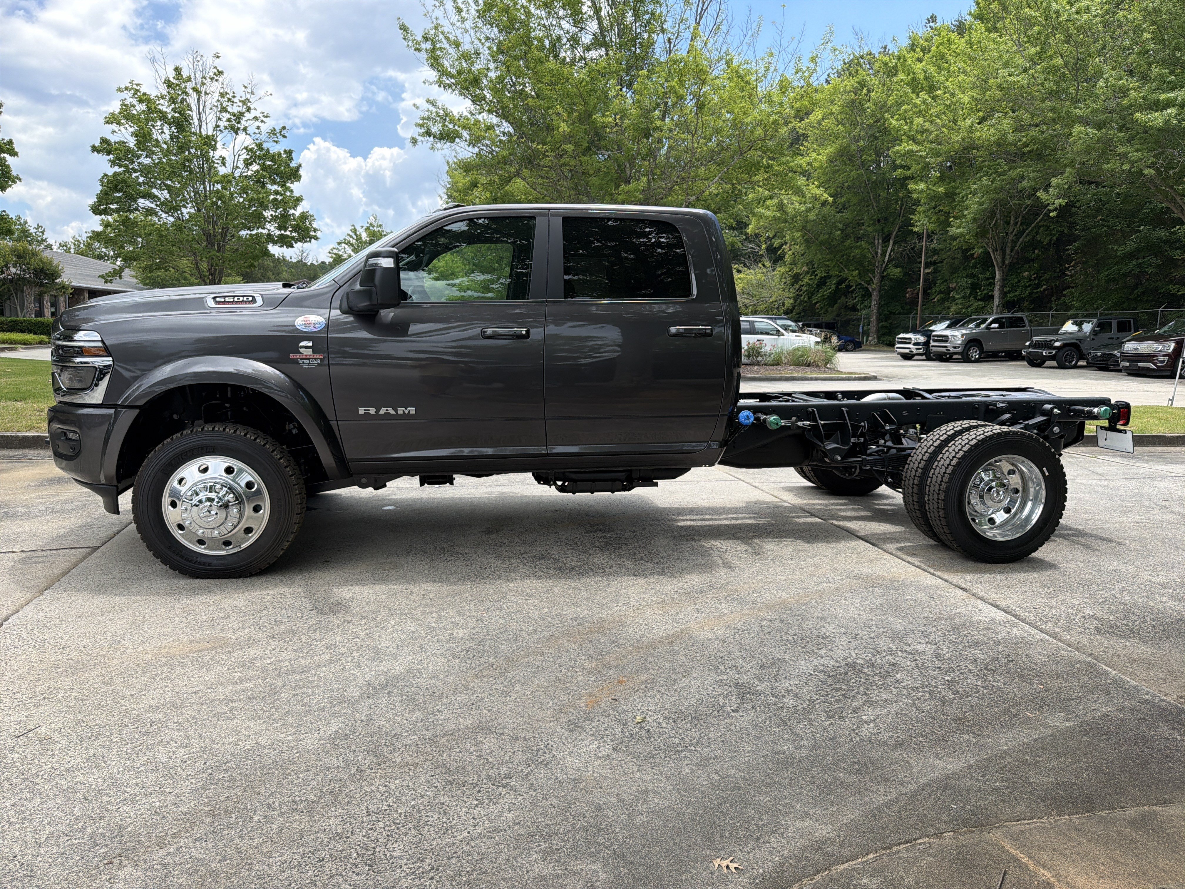 New 2026 RAM 5500 4x4 Crew Cab w/ Laramie Trim Package image 4