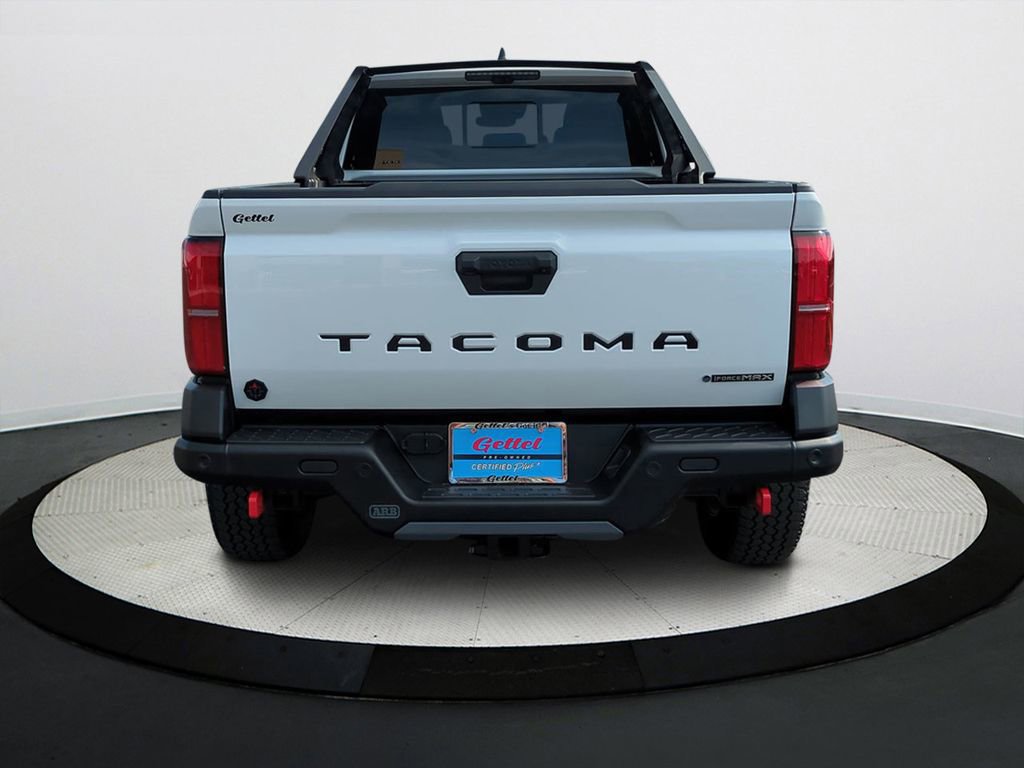 Used 2025 Toyota Tacoma Trailhunter image 5