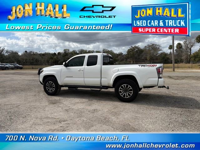 Used 2022 Toyota Tacoma TRD Sport w/ TRD Premium Sport Package AWD/4WD image 5