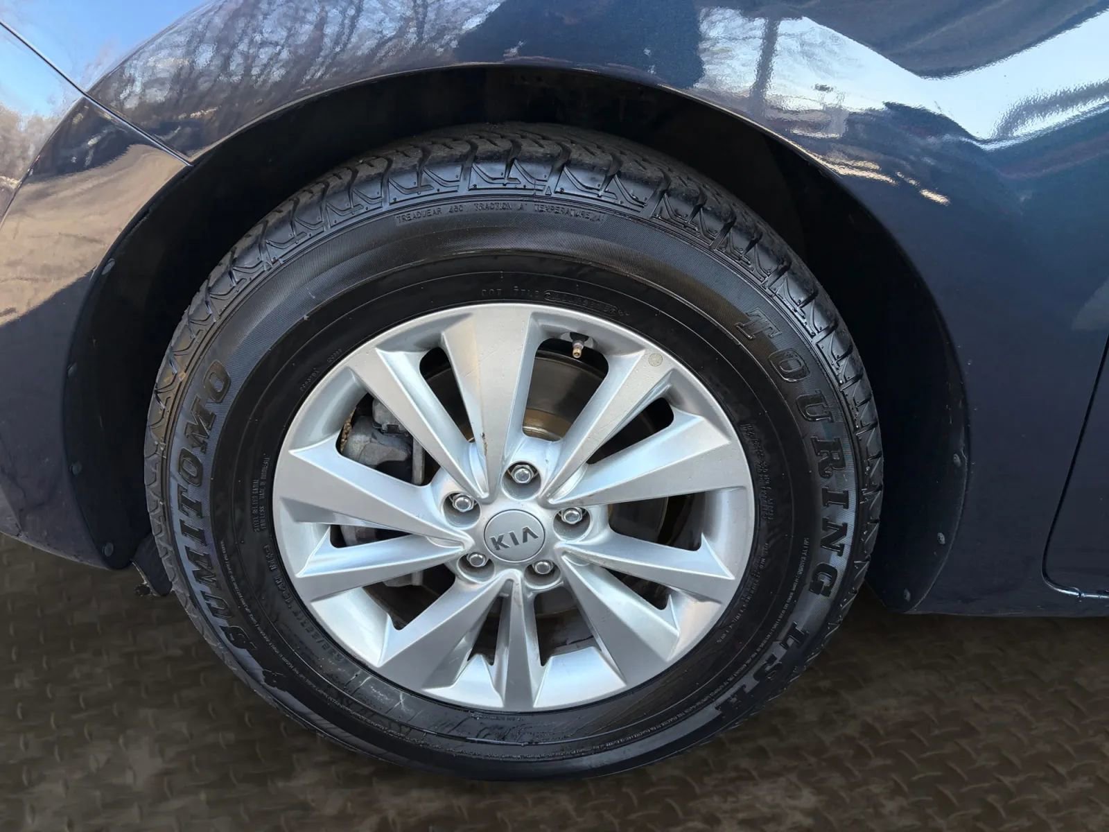 Used 2017 Kia Sedona LX w/ LX Essentials Premium Package image 40