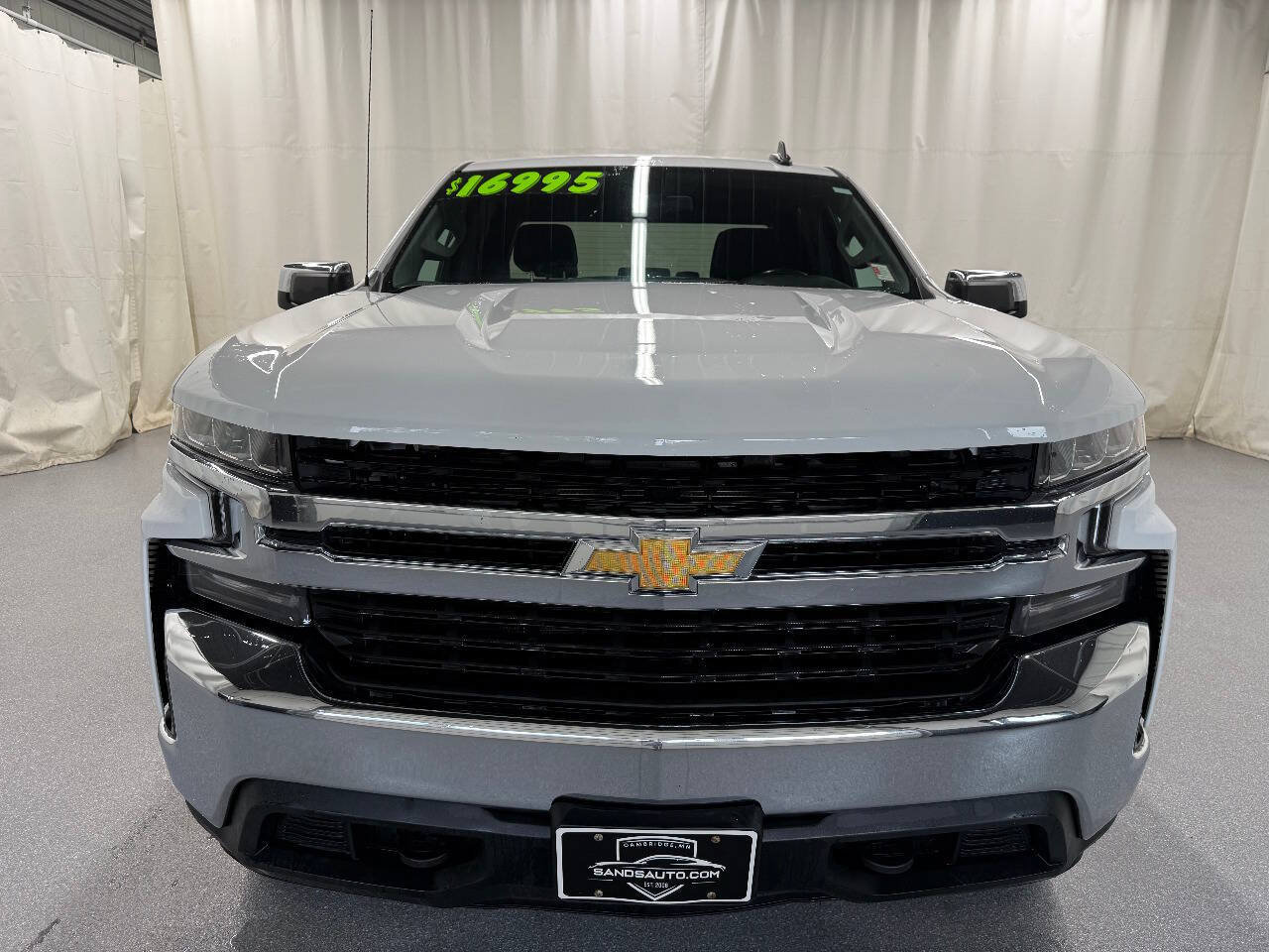 Used 2021 Chevrolet Silverado 1500 LT AWD/4WD image 2