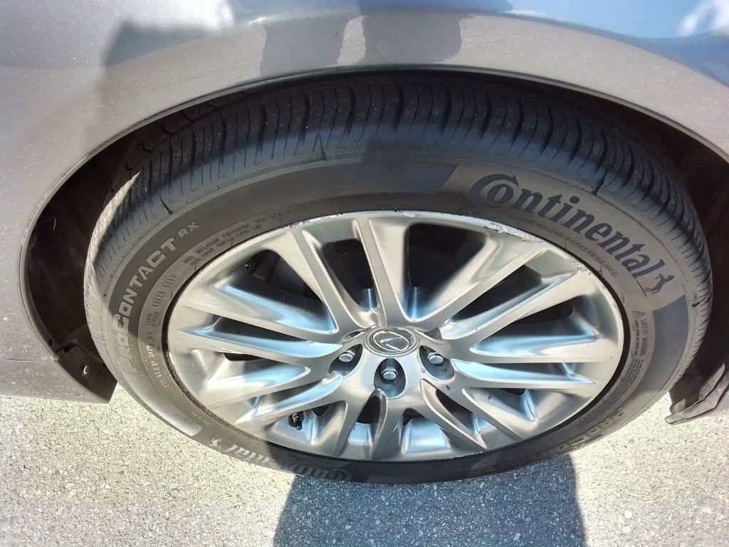 Used 2015 Lexus LS 460 Luxury Sedan w/ Comfort Package image 27