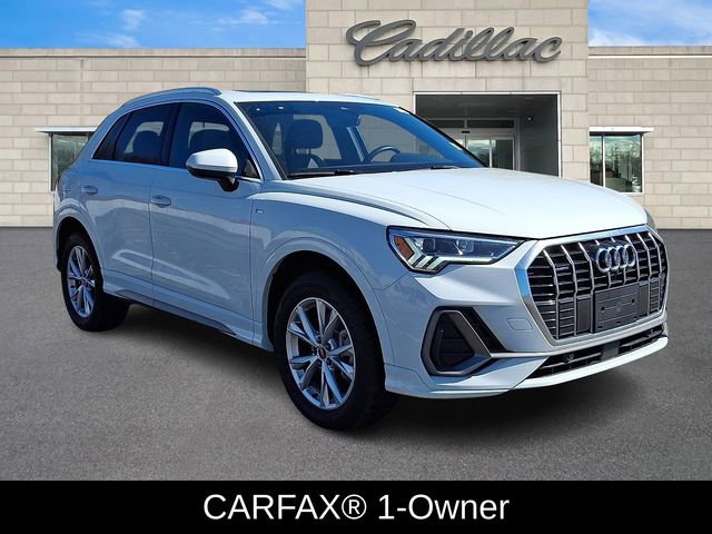 Used 2023 Audi Q3 2.0T Premium Plus w/ Premium Plus Package image 2