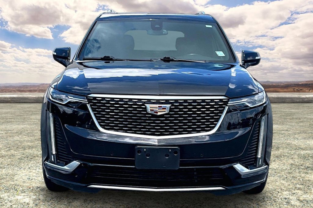Used 2021 Cadillac XT6 Premium Luxury AWD/4WD image 2