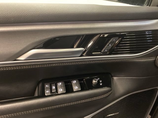 Used 2024 Jeep Wagoneer Series II AWD/4WD image 18