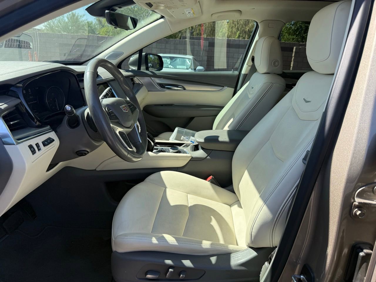 Used 2022 Cadillac XT5 Premium Luxury w/ Technology Package FWD image 13