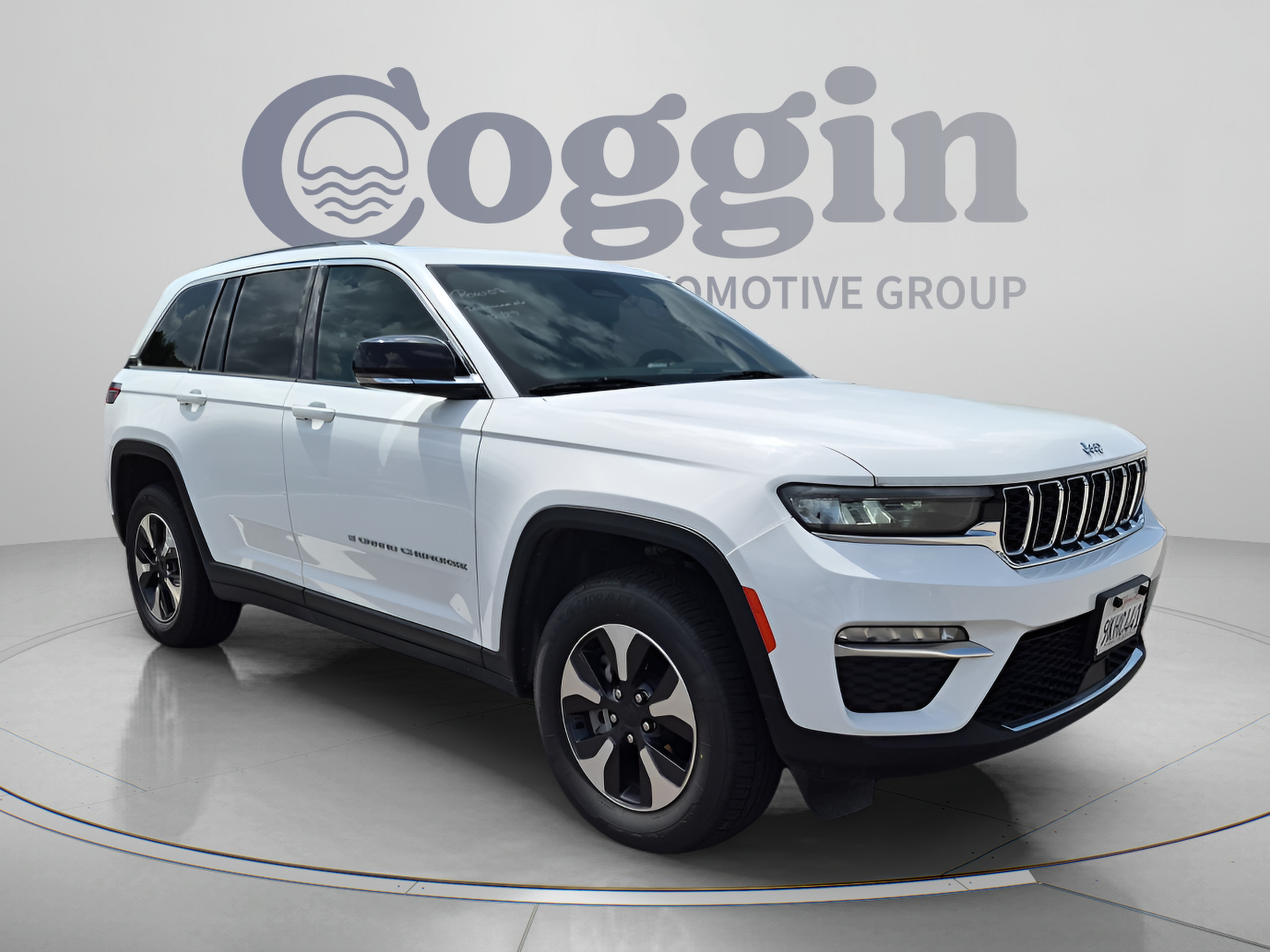 Used 2024 Jeep Grand Cherokee Limited 4xe AWD/4WD image 8