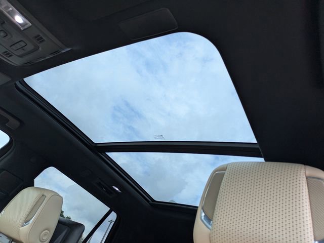 Used 2021 Cadillac Escalade Premium Luxury image 25