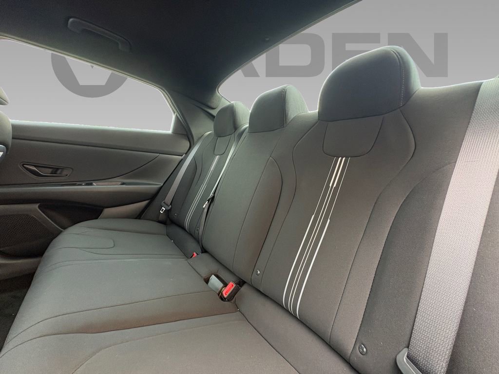 New 2025 Hyundai Elantra Sport image 4