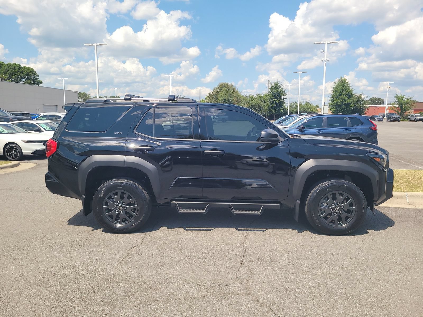 Used 2025 Toyota 4Runner SR5 AWD/4WD image 2