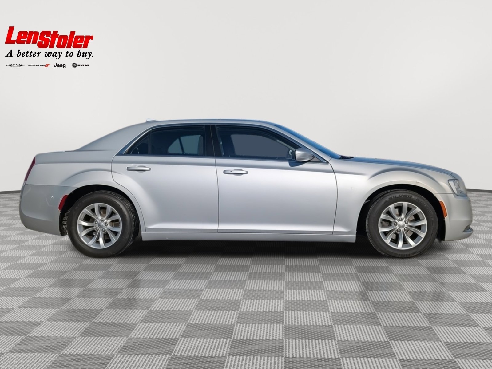 Used 2019 Chrysler 300 Touring image 6