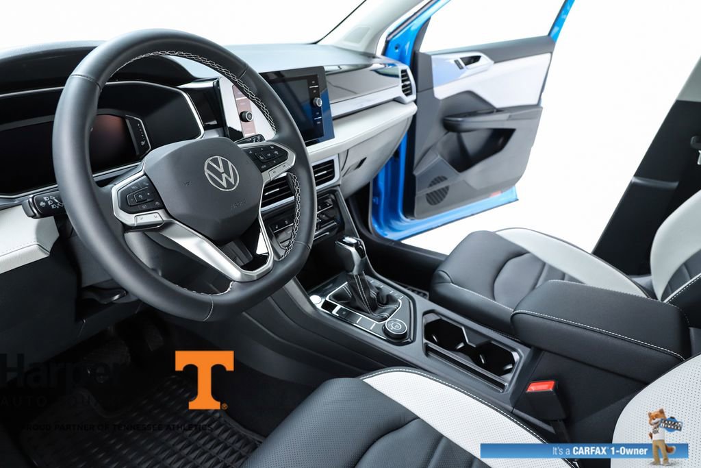 Used 2025 Volkswagen Taos SEL image 57
