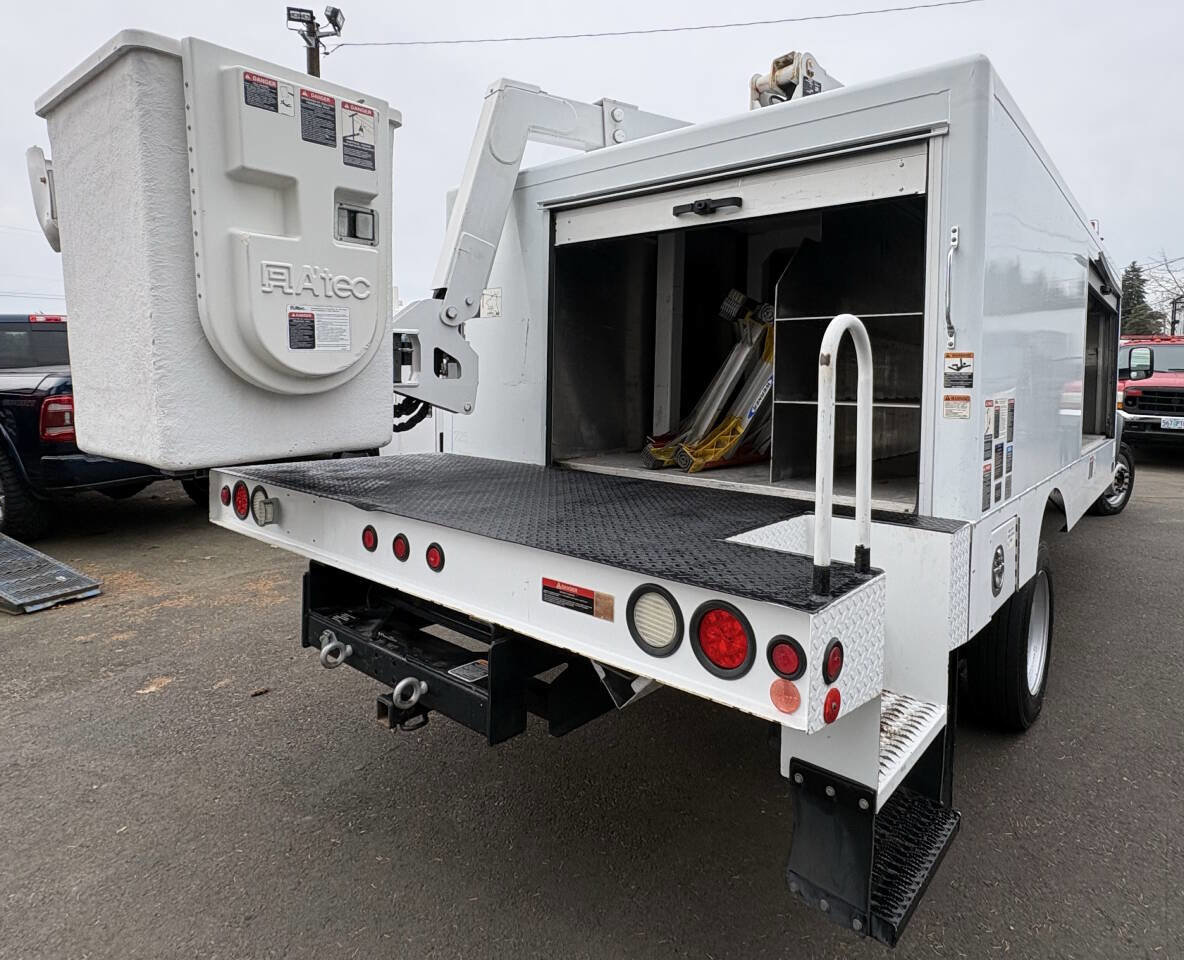 Used 2014 RAM 5500 Tradesman w/ Ambulance Prep Group RWD image 13