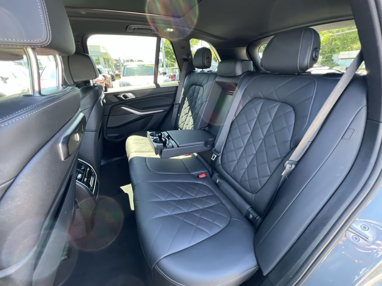 Used 2024 BMW X5 xDrive40i w/ Premium Package AWD/4WD image 5