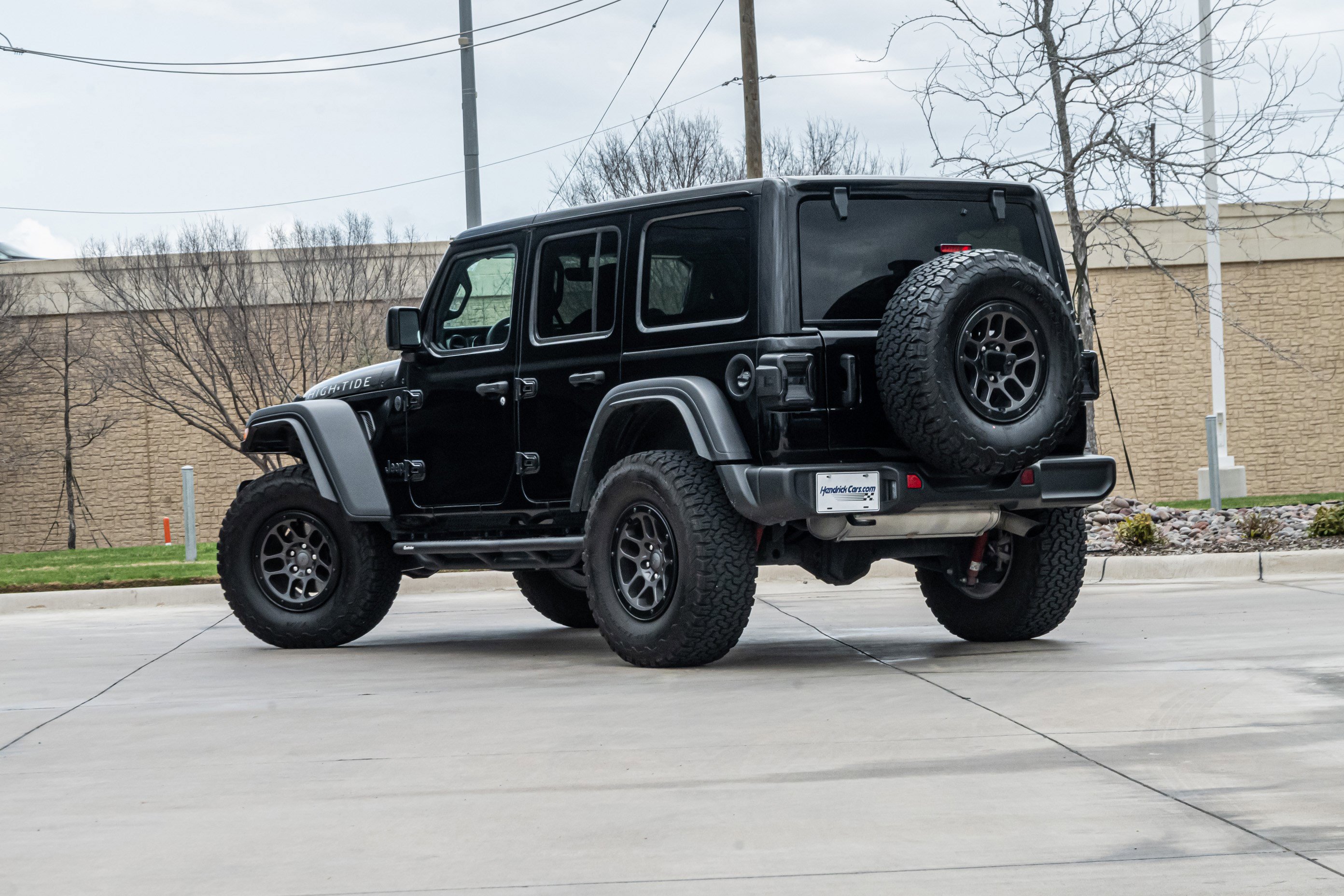 Used 2023 Jeep Wrangler Unlimited Sport image 3