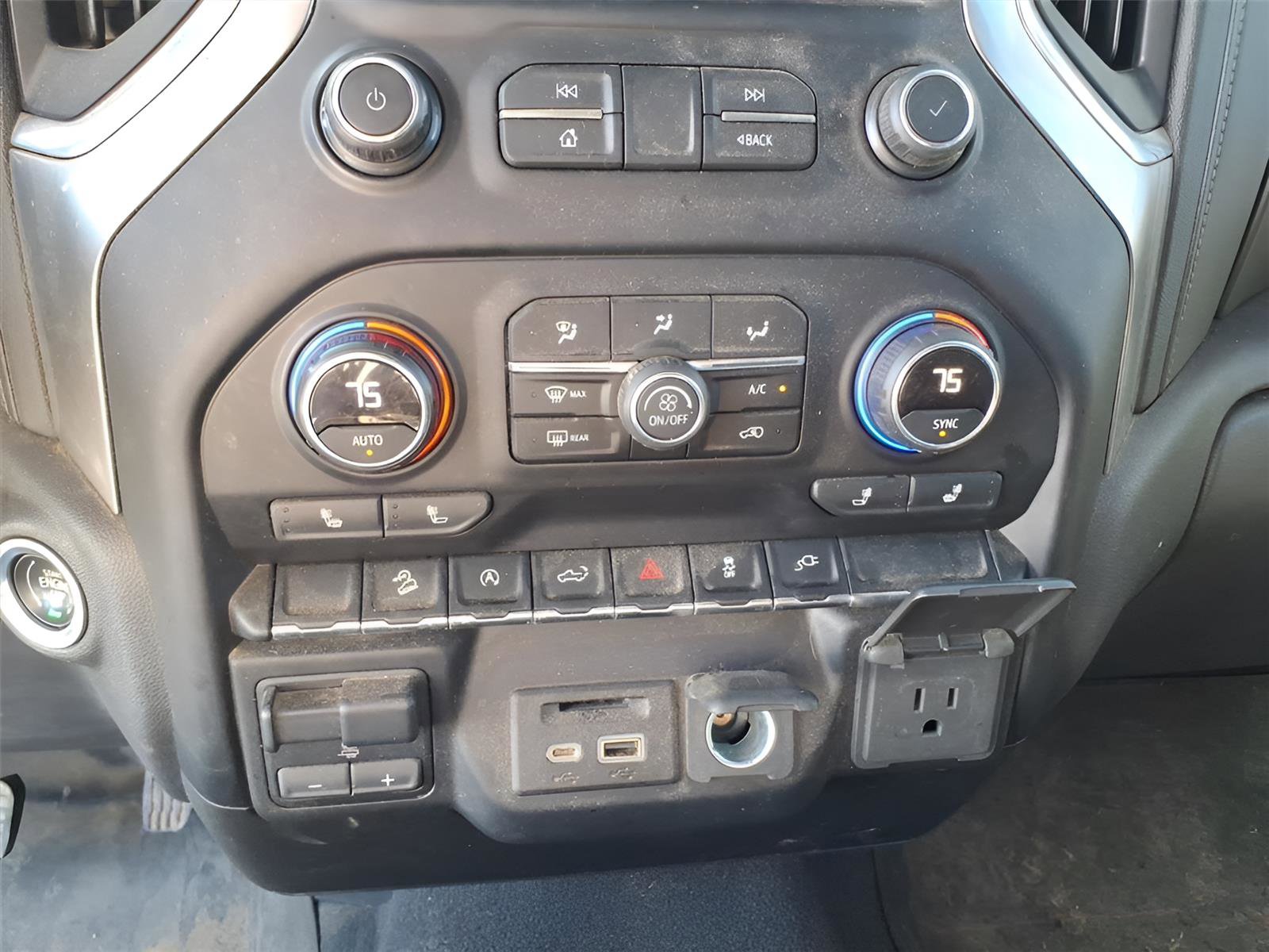 Used 2020 Chevrolet Silverado 1500 LT w/ All-Star Edition image 24