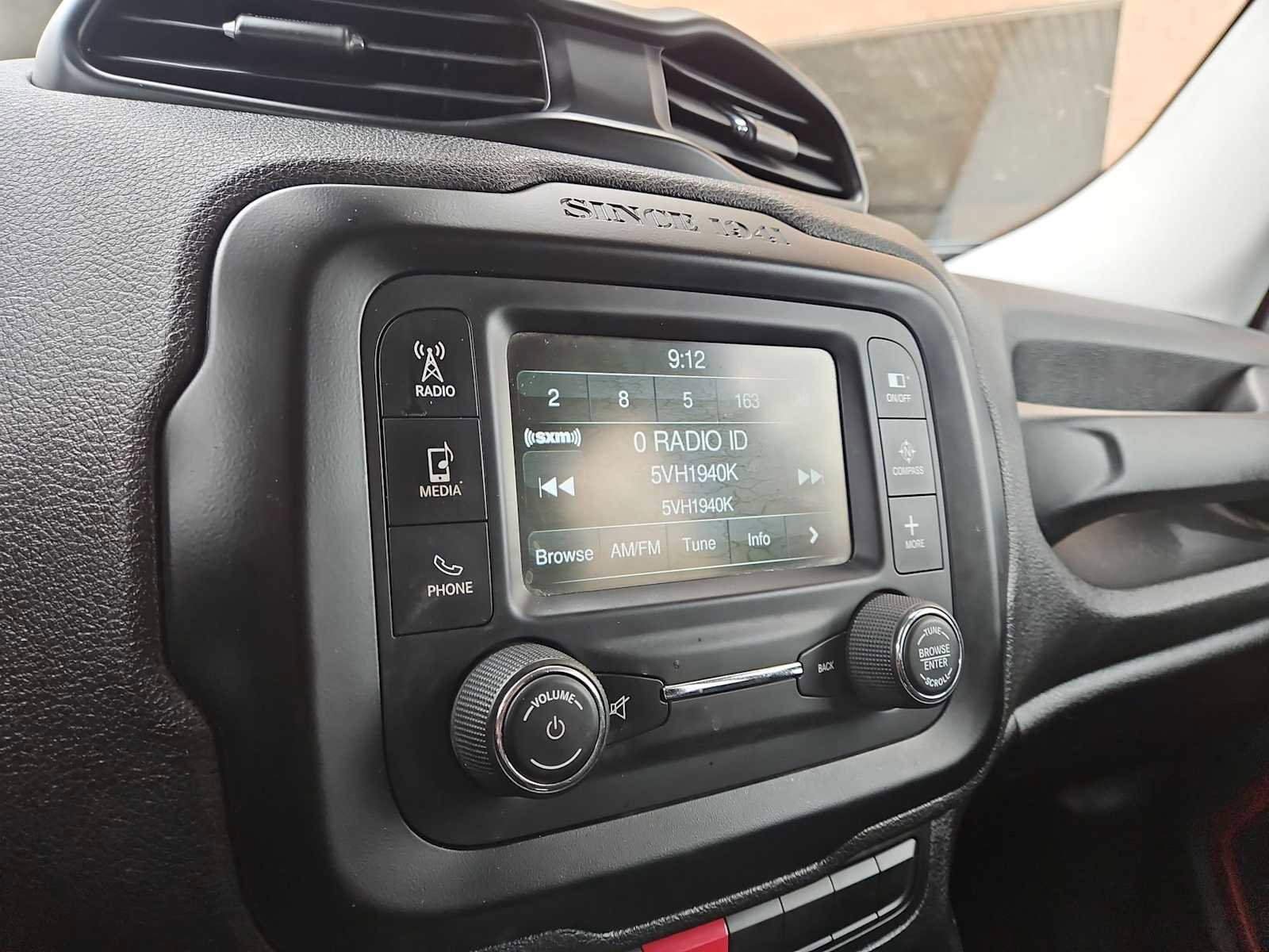 Used 2015 Jeep Renegade Trailhawk w/ Popular Equipment Group AWD/4WD image 29