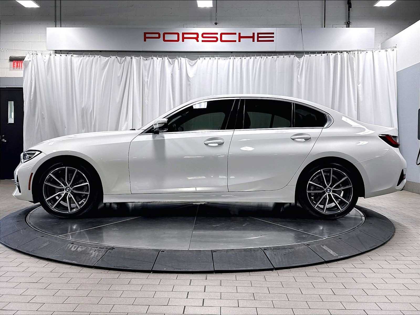 Used 2022 BMW 330i Sedan w/ Premium Package RWD image 2