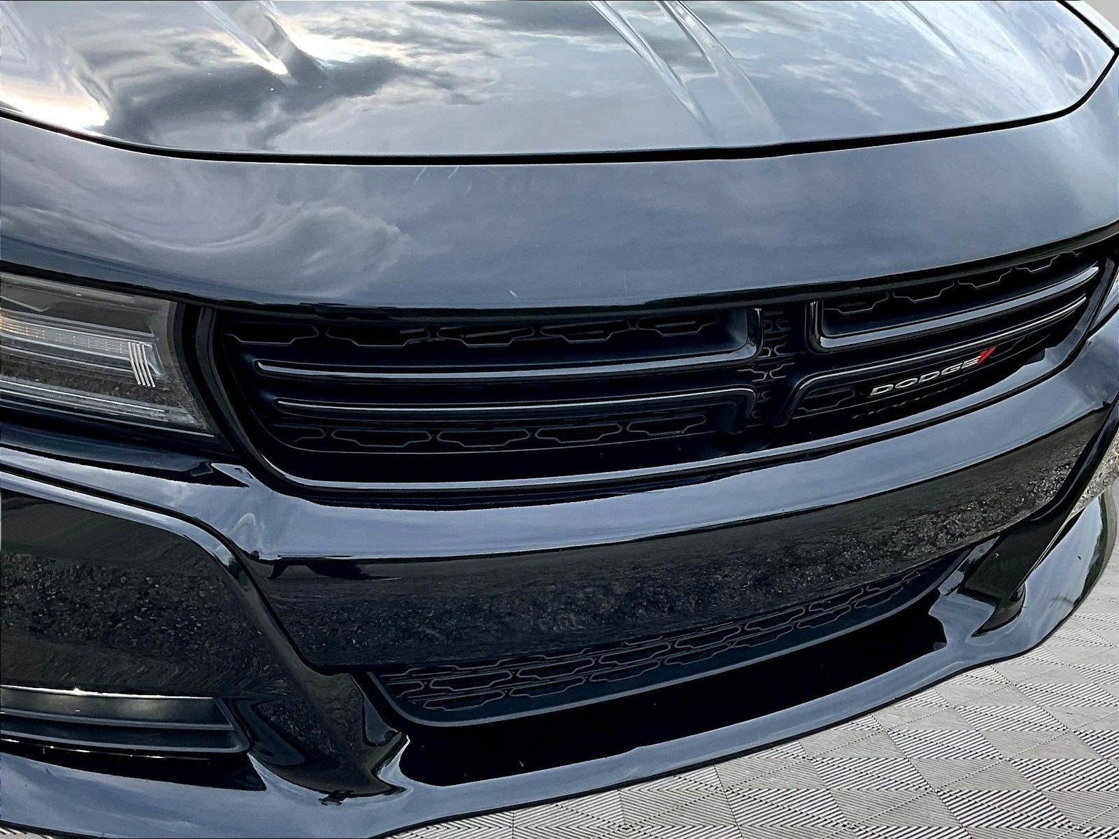 Used 2018 Dodge Charger SXT Plus RWD image 31