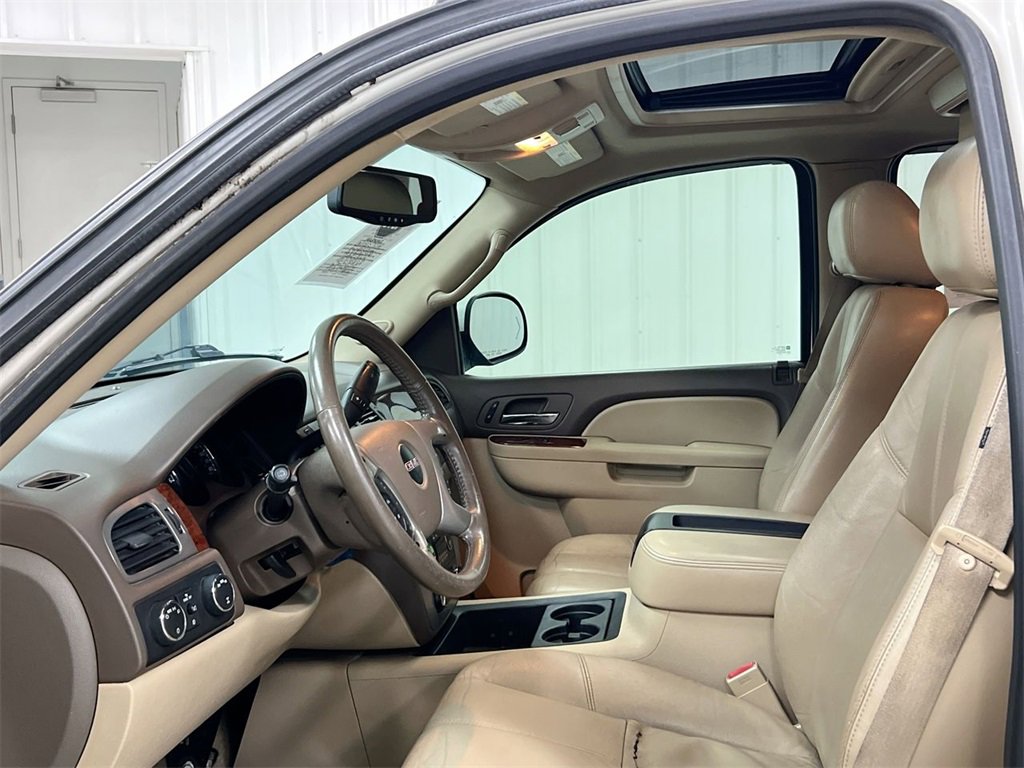 Used 2012 GMC Yukon SLT w/ SLT-2 Equipment Package image 18