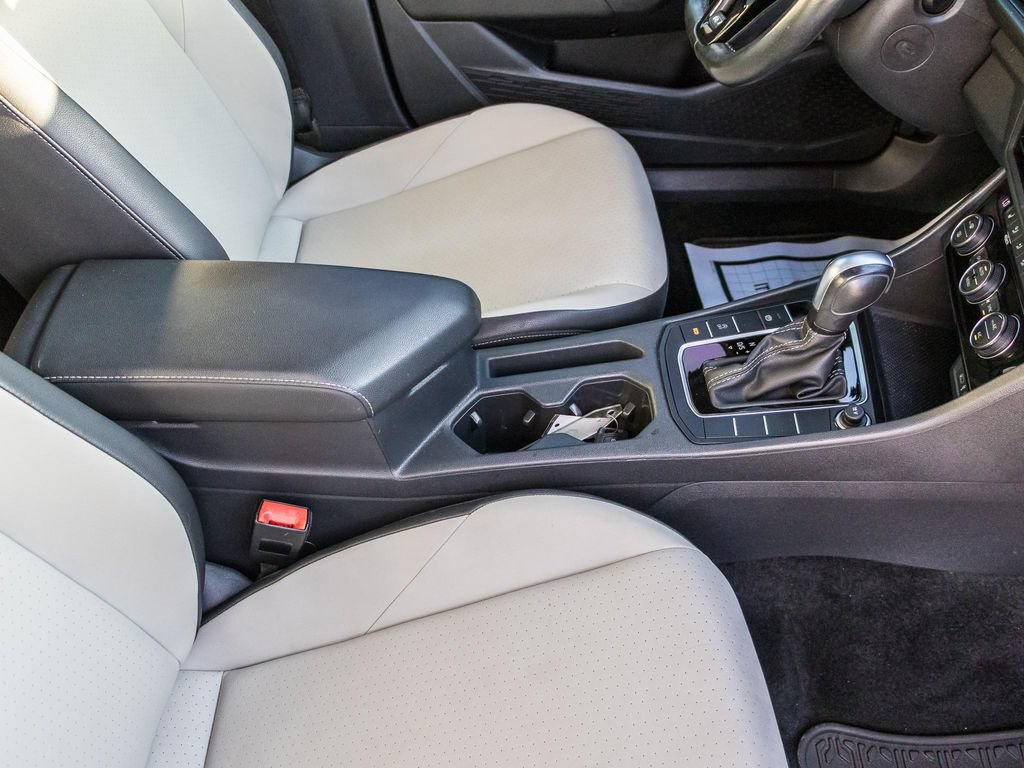 Used 2020 Volkswagen Jetta R-Line FWD image 18
