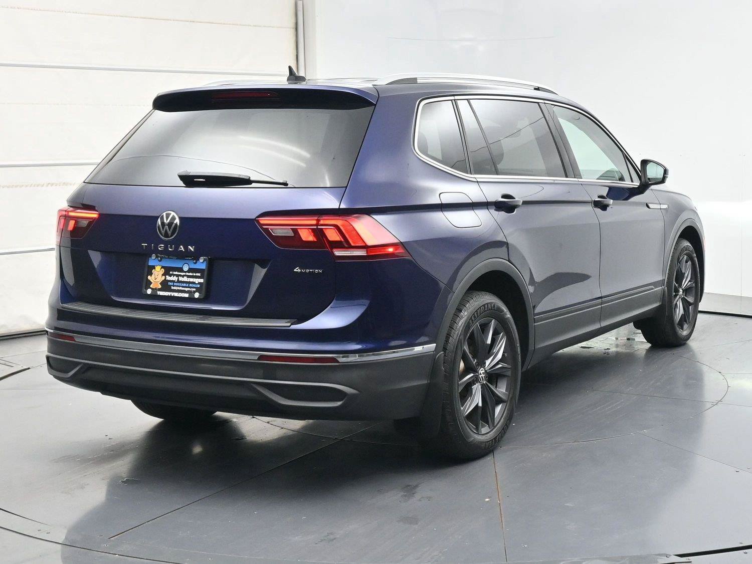 Used 2022 Volkswagen Tiguan SE AWD/4WD image 21