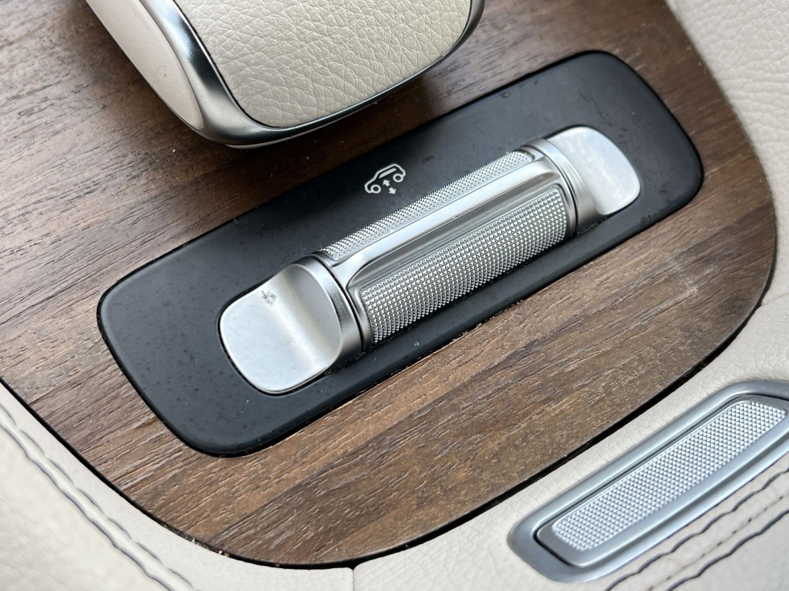 Certified 2023 Mercedes-Benz GLS 450 4MATIC image 34