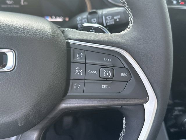 New 2025 Jeep Grand Cherokee Limited w/ Luxury Tech Group II image 23