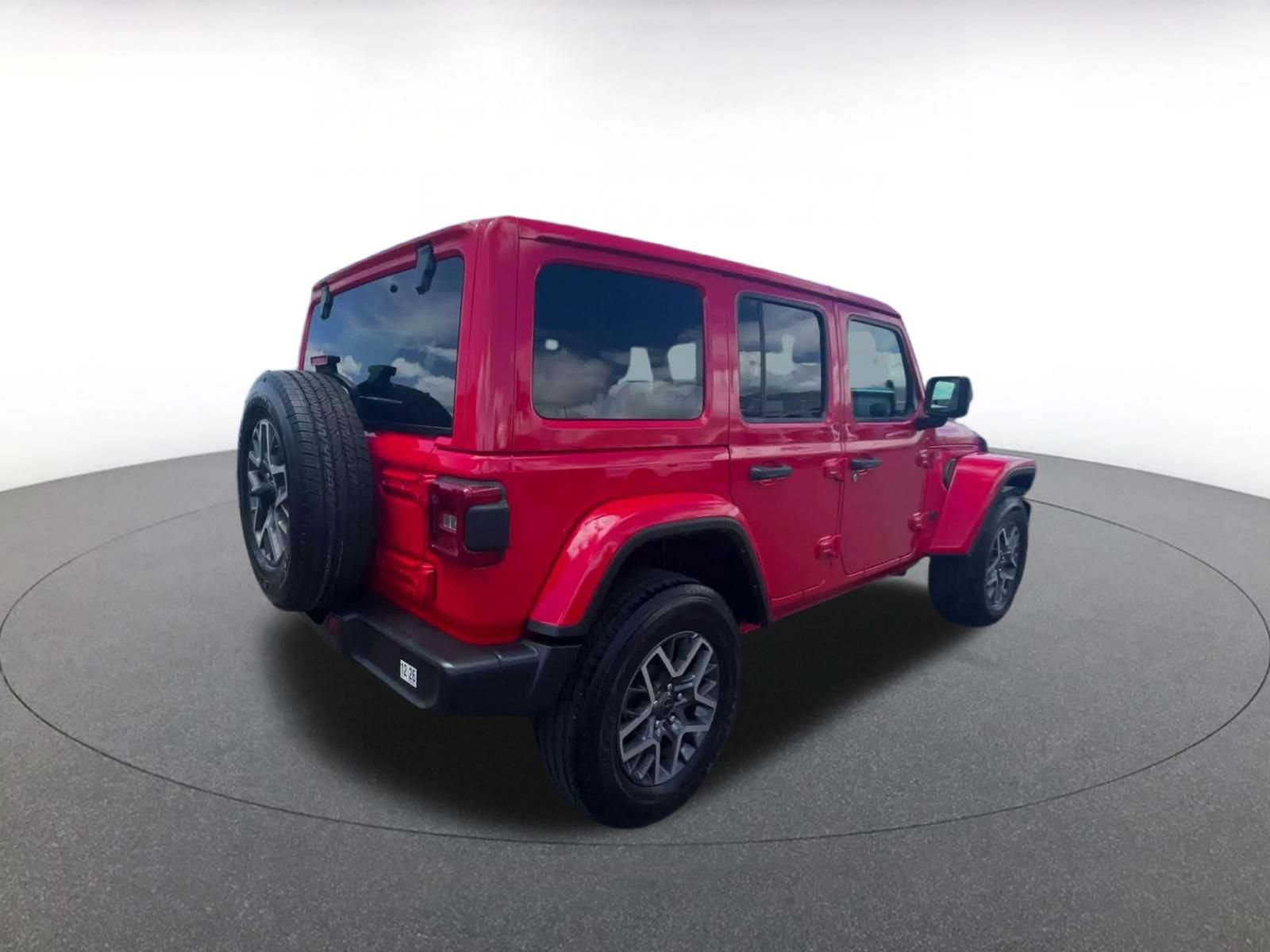 Used 2025 Jeep Wrangler Unlimited Sahara AWD/4WD image 13