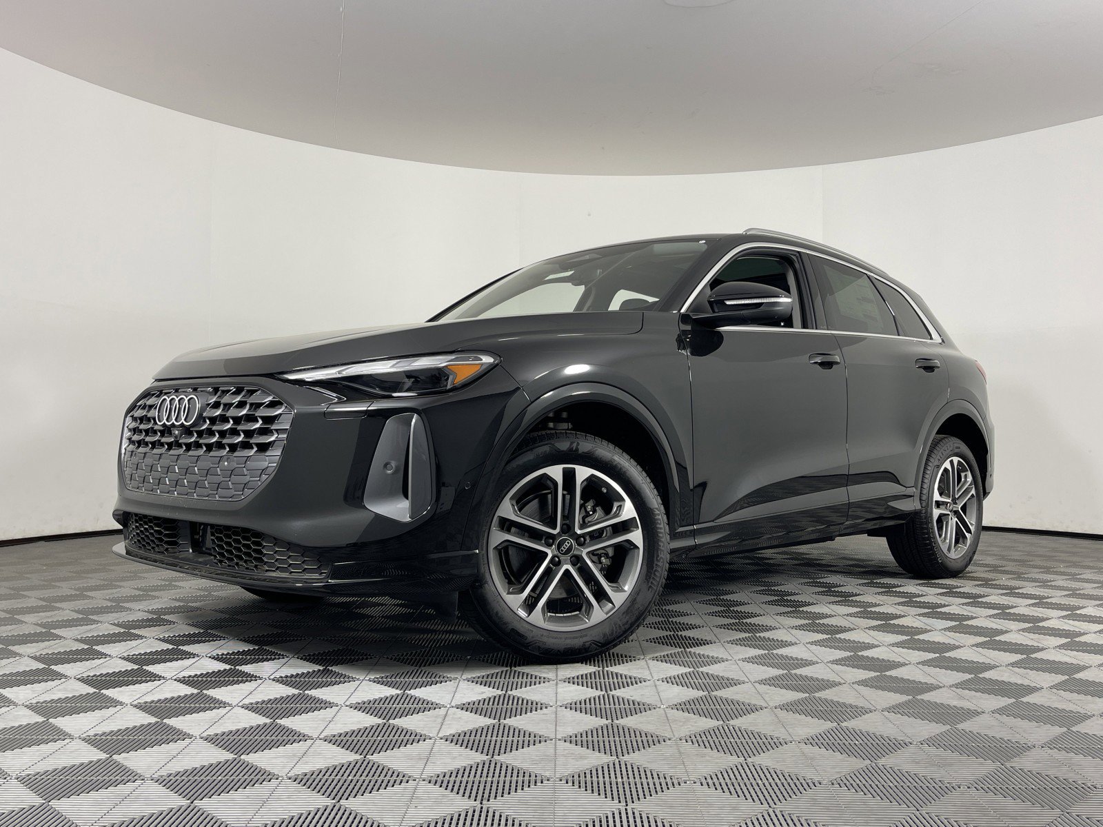 New 2025 Audi Q5 Premium image 2