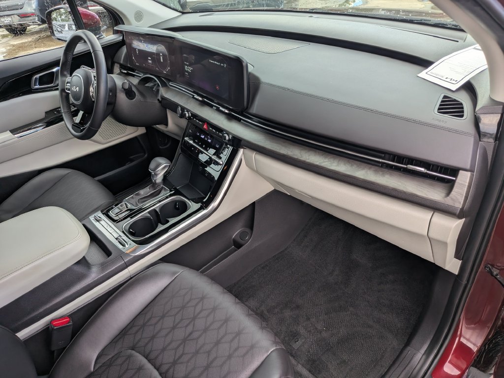 Certified 2024 Kia Carnival SX FWD image 14
