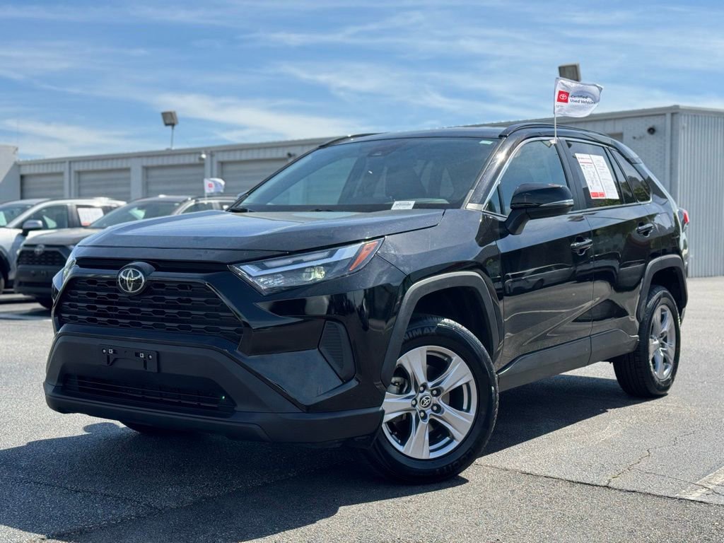 Used 2024 Toyota RAV4 XLE FWD image 6